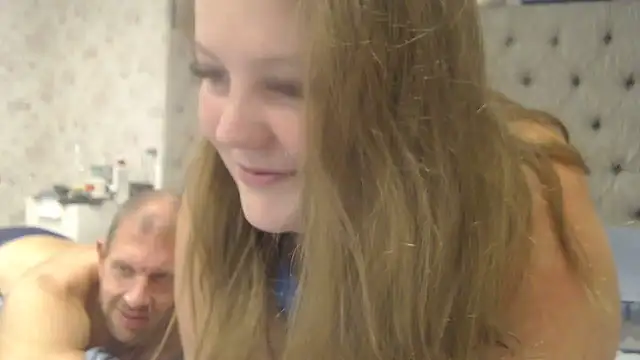 Lars-Lola online show from November 2025 06:34:02 PM