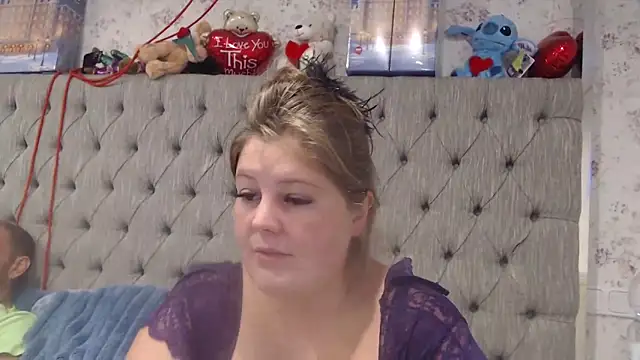 Lars-Lola online show from November 2025 11:14:01 AM