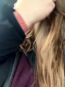 Lars-Lola online show from December 2025 12:37:01 PM