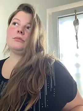 Lars-Lola online show from March 2026 02:02:01 PM