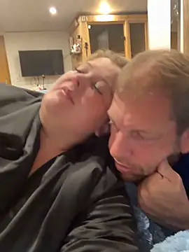 Lars-Lola online show from October 2025 06:56:02 AM