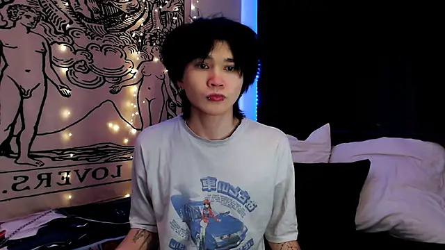 Snapshot of rennnuts chatting on March 2025 01:49:01 PM rennnuts online show from March 2025 01:49:01 PM