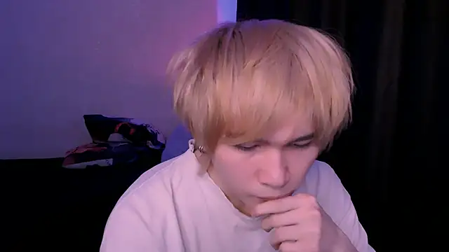 Snapshot of rennnuts chatting on February 2026 02:03:01 PM rennnuts online show from February 2026 02:03:01 PM