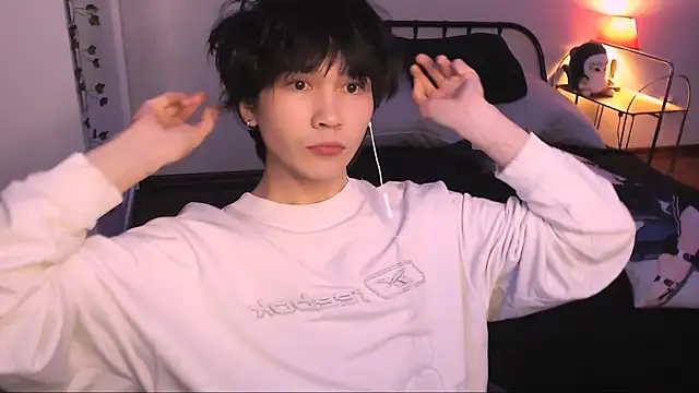 Snapshot of rennnuts chatting on October 2025 05:02:01 PM rennnuts online show from October 2025 05:02:01 PM