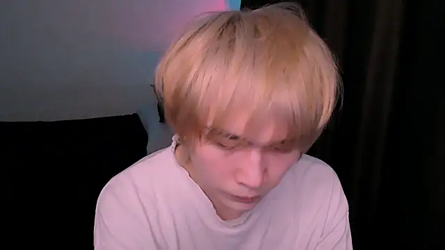 Snapshot of rennnuts chatting on February 2026 01:02:02 AM rennnuts online show from February 2026 01:02:02 AM