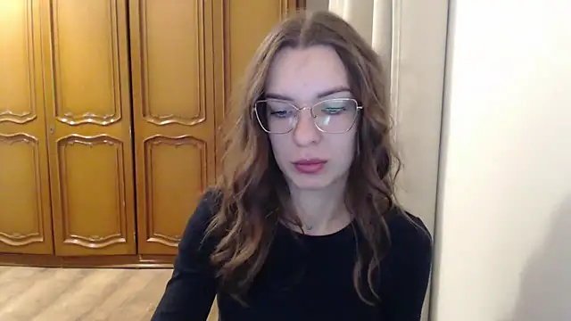 Snapshot of aurora_lust chatting on November 2025 06:28:02 AM aurora lust online show from November 2025 06:28:02 AM