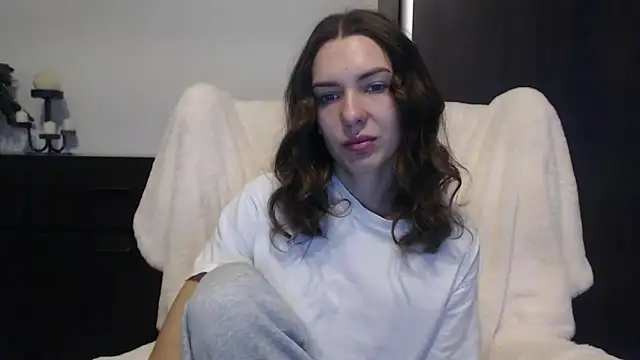 Snapshot of aurora_lust chatting on October 2025 05:39:01 AM aurora lust online show from October 2025 05:39:01 AM