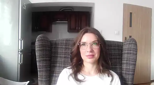 Snapshot of aurora_lust chatting on February 2025 07:47:02 AM aurora lust online show from February 2025 07:47:02 AM