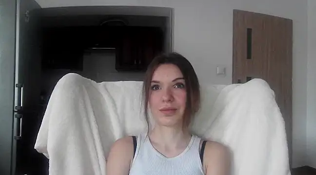 Snapshot of aurora_lust chatting on February 2025 07:42:02 AM aurora lust online show from February 2025 07:42:02 AM