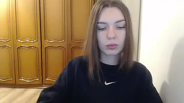 Snapshot of aurora_lust chatting on December 2025 06:37:02 AM aurora lust online show from December 2025 06:37:02 AM