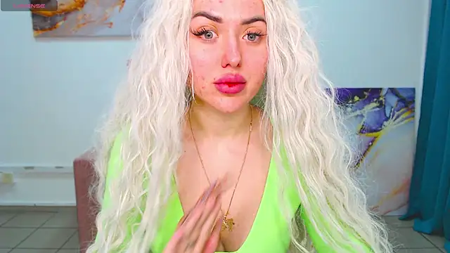 MissisCaty online show from March 2025 04:01:01 PM