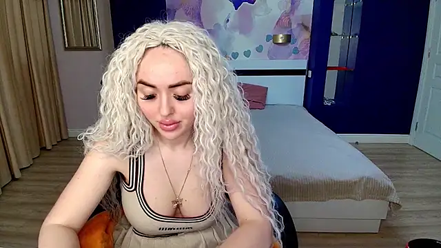 MissisCaty online show from November 2025 04:27:02 AM