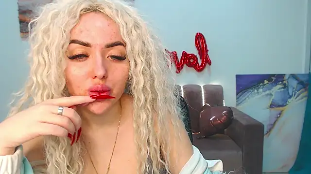 MissisCaty online show from February 2025 07:42:01 PM