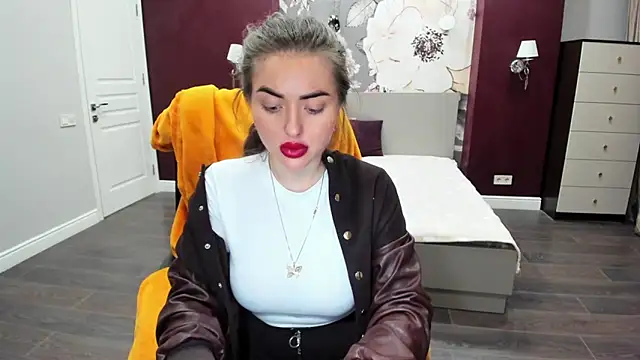 MissisCaty online show from January 2026 07:40:01 PM