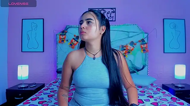  Emma whiitee  online show from October 2025 01:00:01 PM