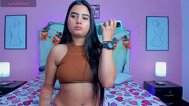  Emma whiitee  online show from October 2025 12:39:02 PM