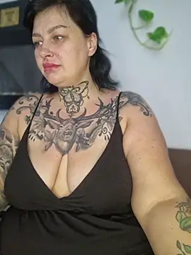 Snapshot of CannabisQueenn chatting on July 2026 06:58:02 AM CannabisQueenn online show from July 2026 06:58:02 AM