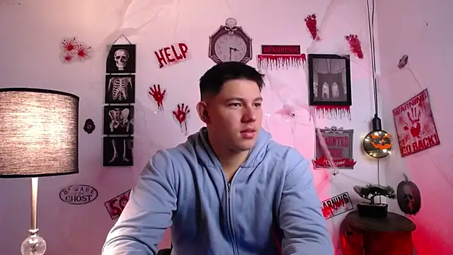 JamesCr  online show from October 2025 10:14:01 AM