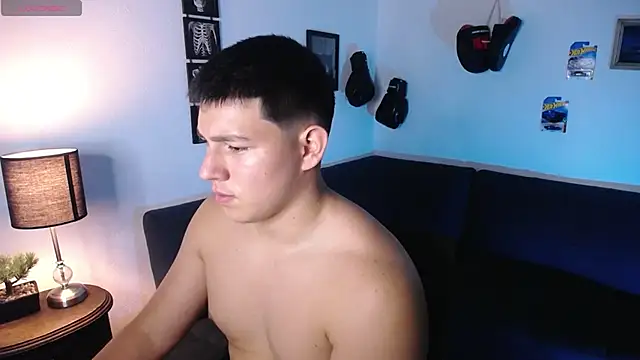 JamesCr  online show from March 2026 02:04:02 AM