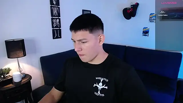 JamesCr  online show from April 2026 01:07:02 PM