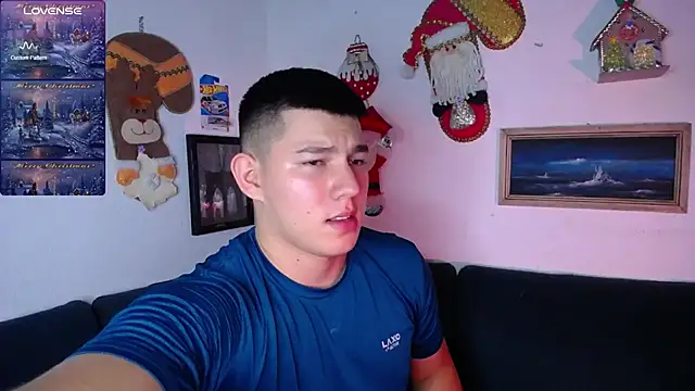 JamesCr  online show from December 2025 12:27:02 AM