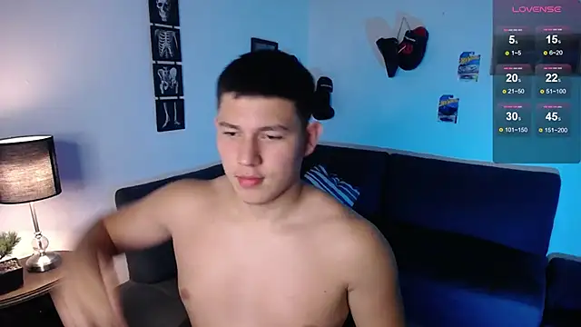 JamesCr  online show from April 2026 11:11:01 PM