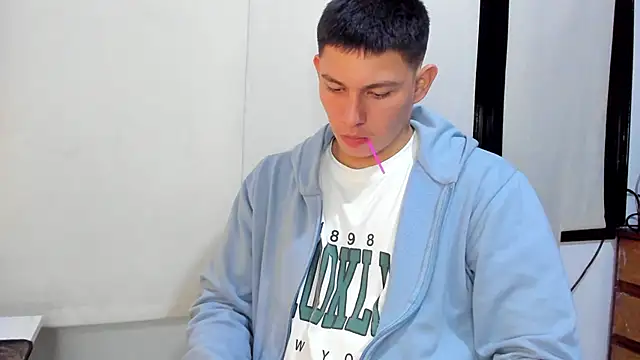JamesCr  online show from February 2025 07:55:02 AM