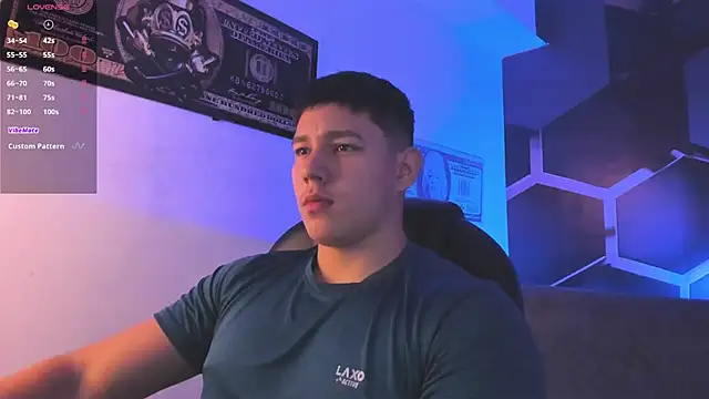 JamesCr  online show from September 2025 02:55:01 AM