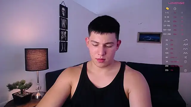 JamesCr  online show from February 2026 05:13:01 PM