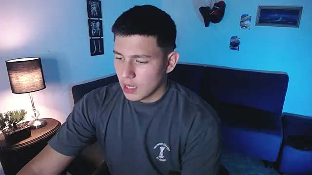 JamesCr  online show from April 2026 02:24:01 AM