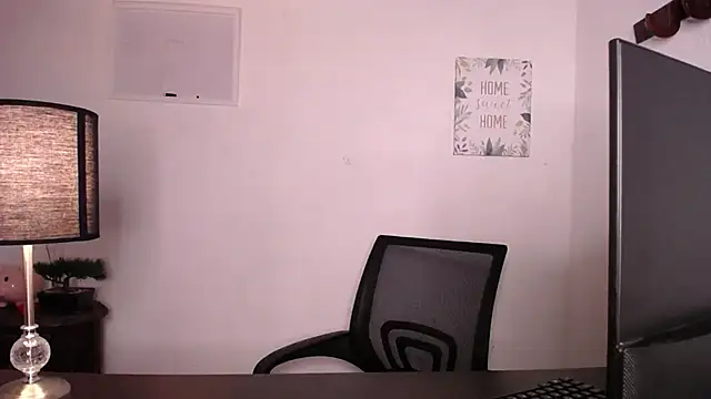 JamesCr  online show from October 2025 03:30:01 AM