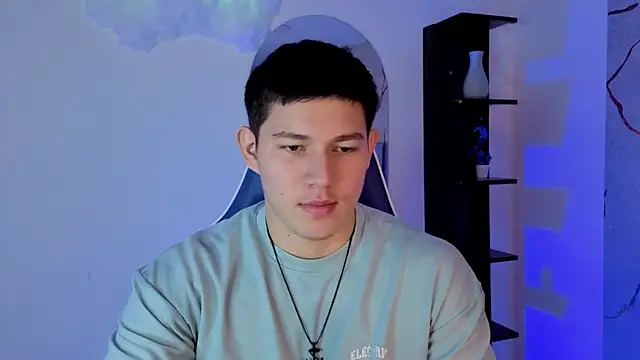 JamesCr  online show from May 2026 12:35:01 PM