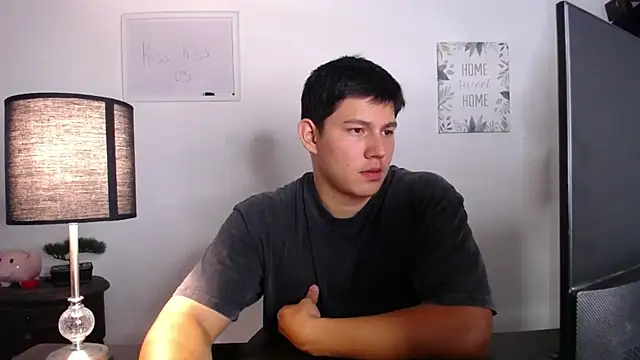 JamesCr  online show from October 2025 01:59:01 AM