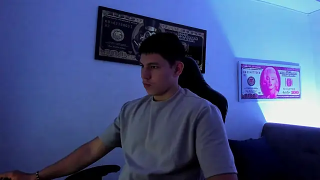 JamesCr  online show from February 2025 01:25:02 PM