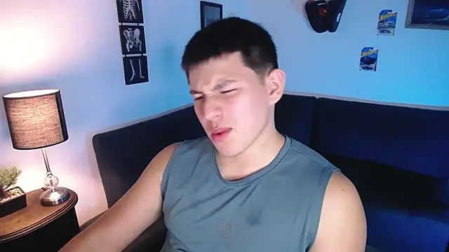 JamesCr  online show from March 2026 01:49:01 AM