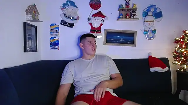 JamesCr  online show from November 2025 02:12:01 AM