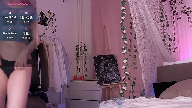 Snapshot of Kellybbface chatting on November 2025 05:19:01 AM Kellybbface online show from November 2025 05:19:01 AM