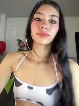 Snapshot of TayylorSexx chatting on February 2025 04:50:02 AM TayylorSexx online show from February 2025 04:50:02 AM