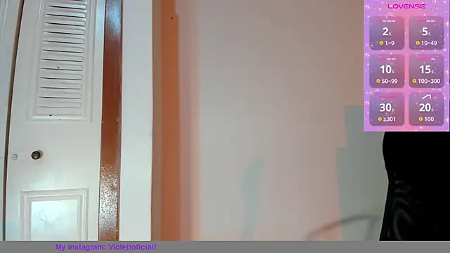 Snapshot of Violetta_0 chatting on November 2025 12:48:02 PM Violetta 0 online show from November 2025 12:48:02 PM