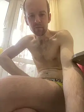 LynnAhNight online show from March 2026 05:32:01 AM