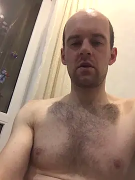 LynnAhNight online show from November 2025 03:40:02 AM