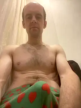 LynnAhNight online show from October 2025 03:18:02 AM