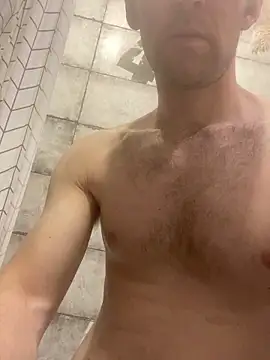 LynnAhNight online show from October 2025 09:47:01 PM