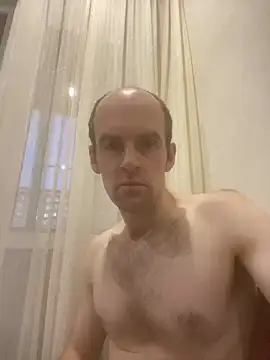 LynnAhNight online show from October 2025 03:11:02 AM