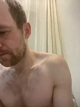 LynnAhNight online show from March 2026 03:07:01 AM