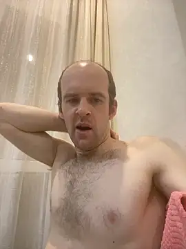 LynnAhNight online show from October 2025 03:07:02 AM