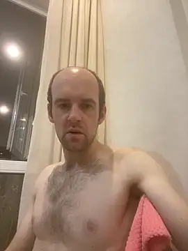 LynnAhNight online show from October 2025 03:16:02 AM