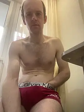 LynnAhNight online show from April 2026 03:57:01 AM