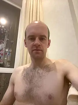 LynnAhNight online show from November 2025 03:21:02 AM