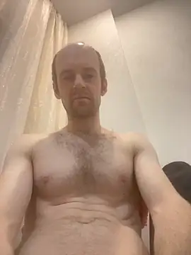 LynnAhNight online show from October 2025 03:06:02 AM